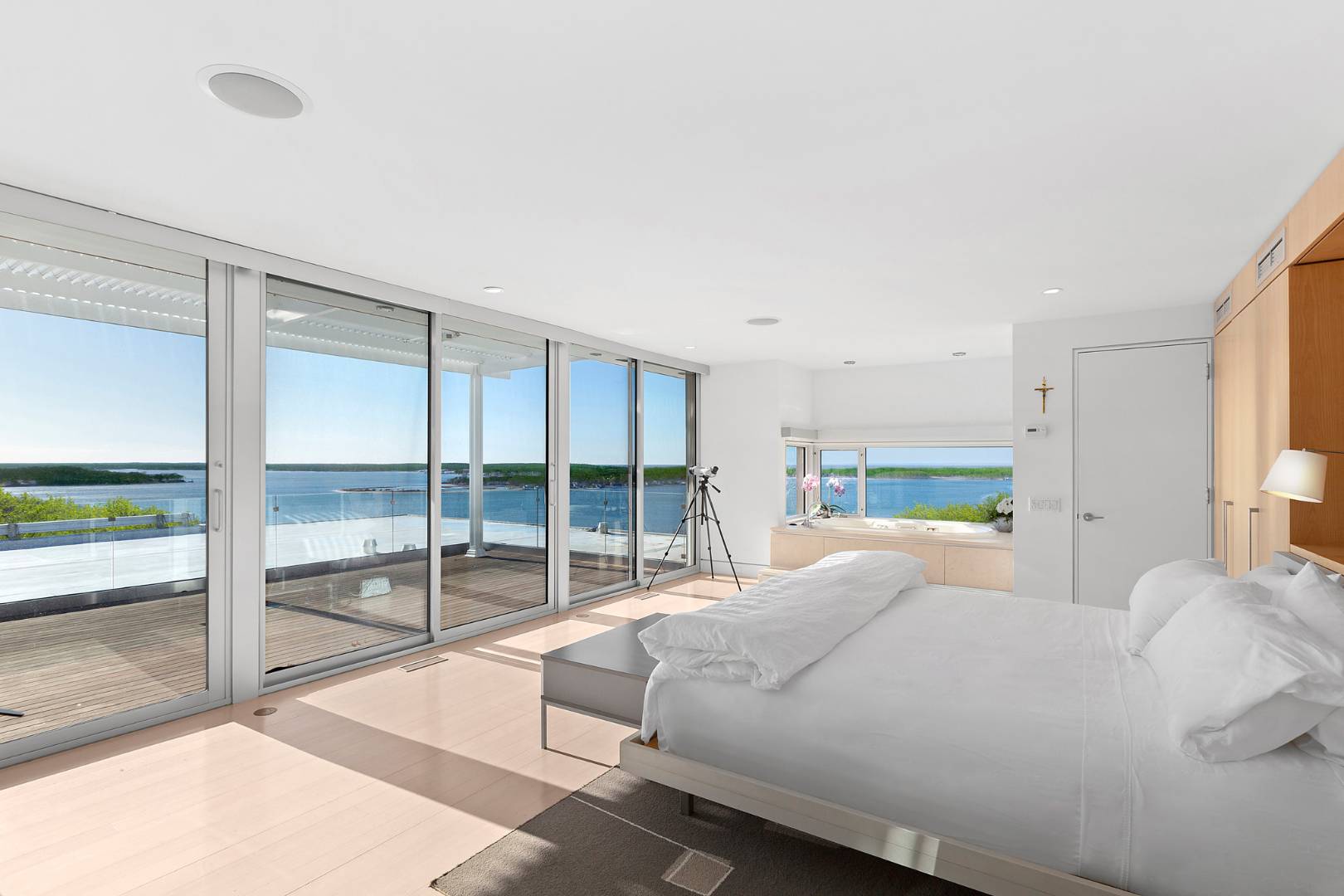 Master suite
