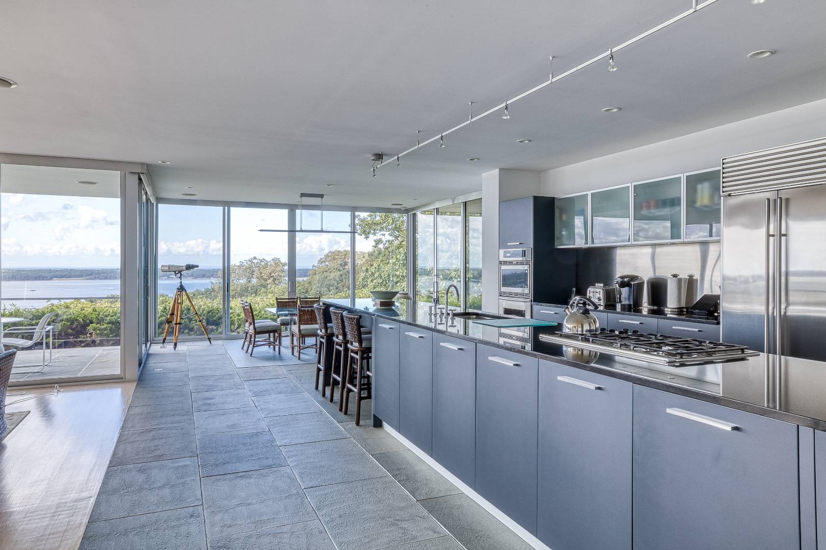 42 Prospect Avenue + Part 23 Serpentine Drive