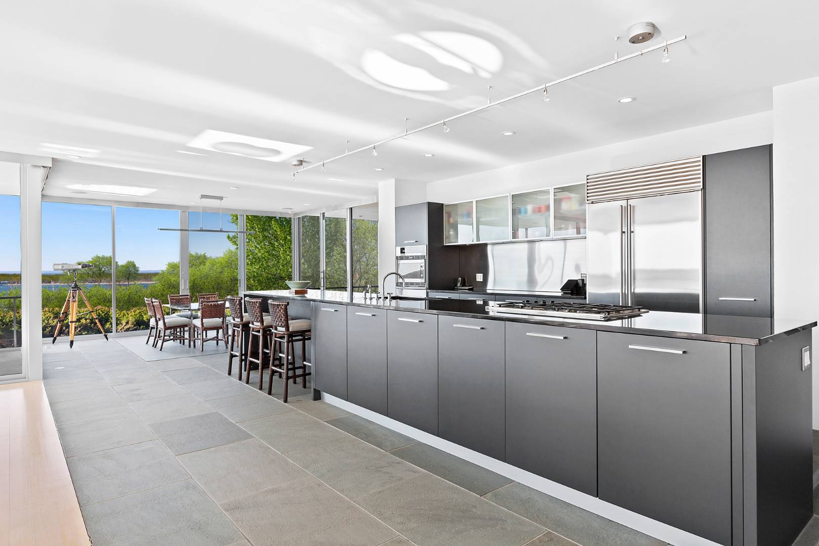 42 Prospect Avenue + Part 23 Serpentine Drive