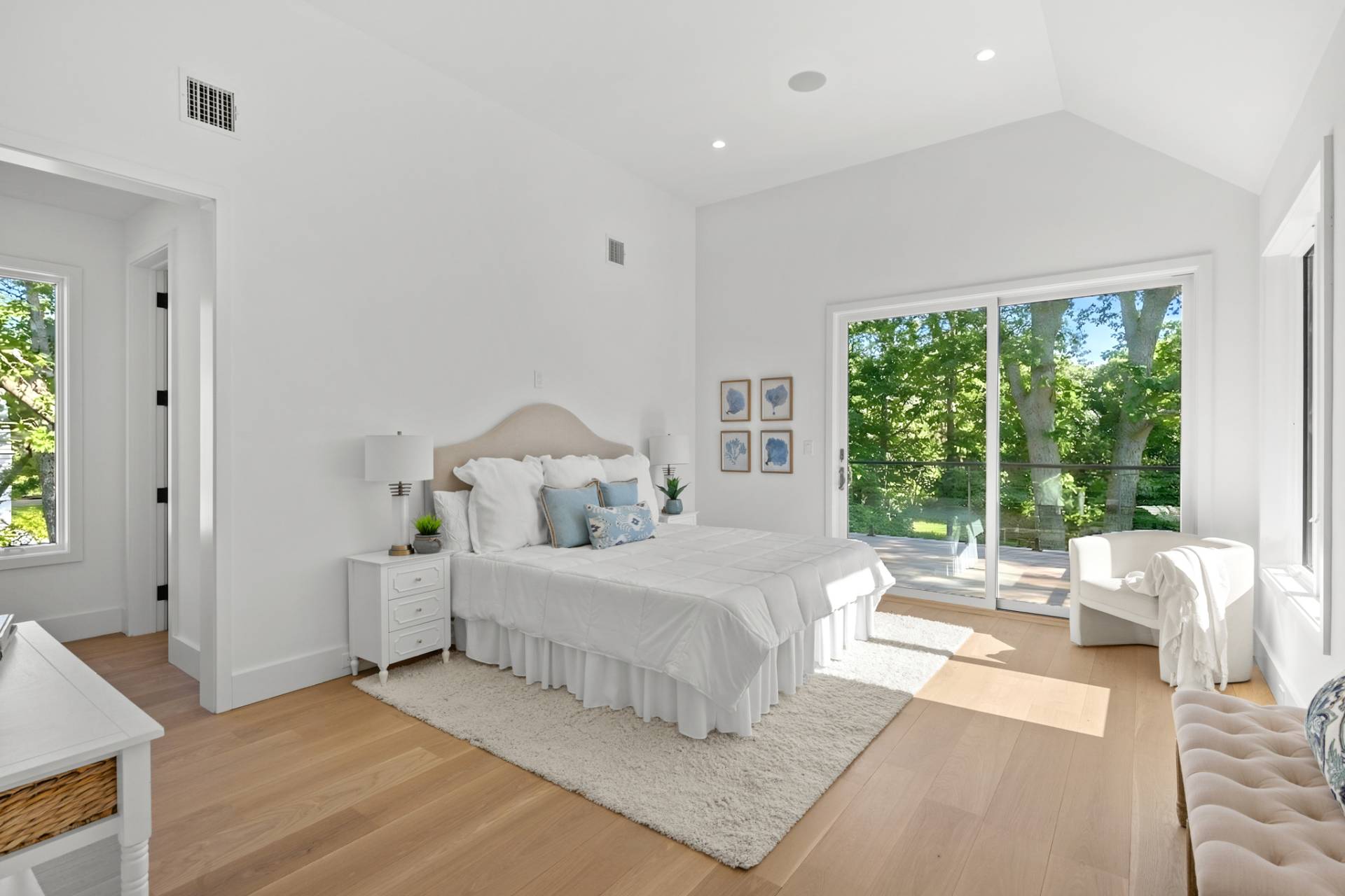 66 Hillside Drive East