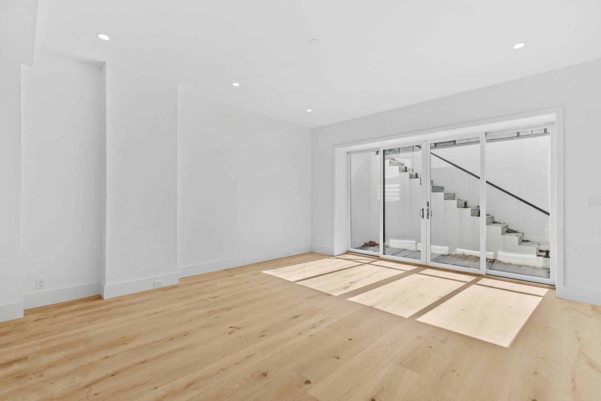 66 Hillside Drive East