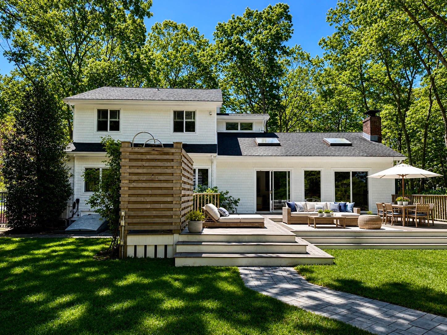 17 Crescent Way
