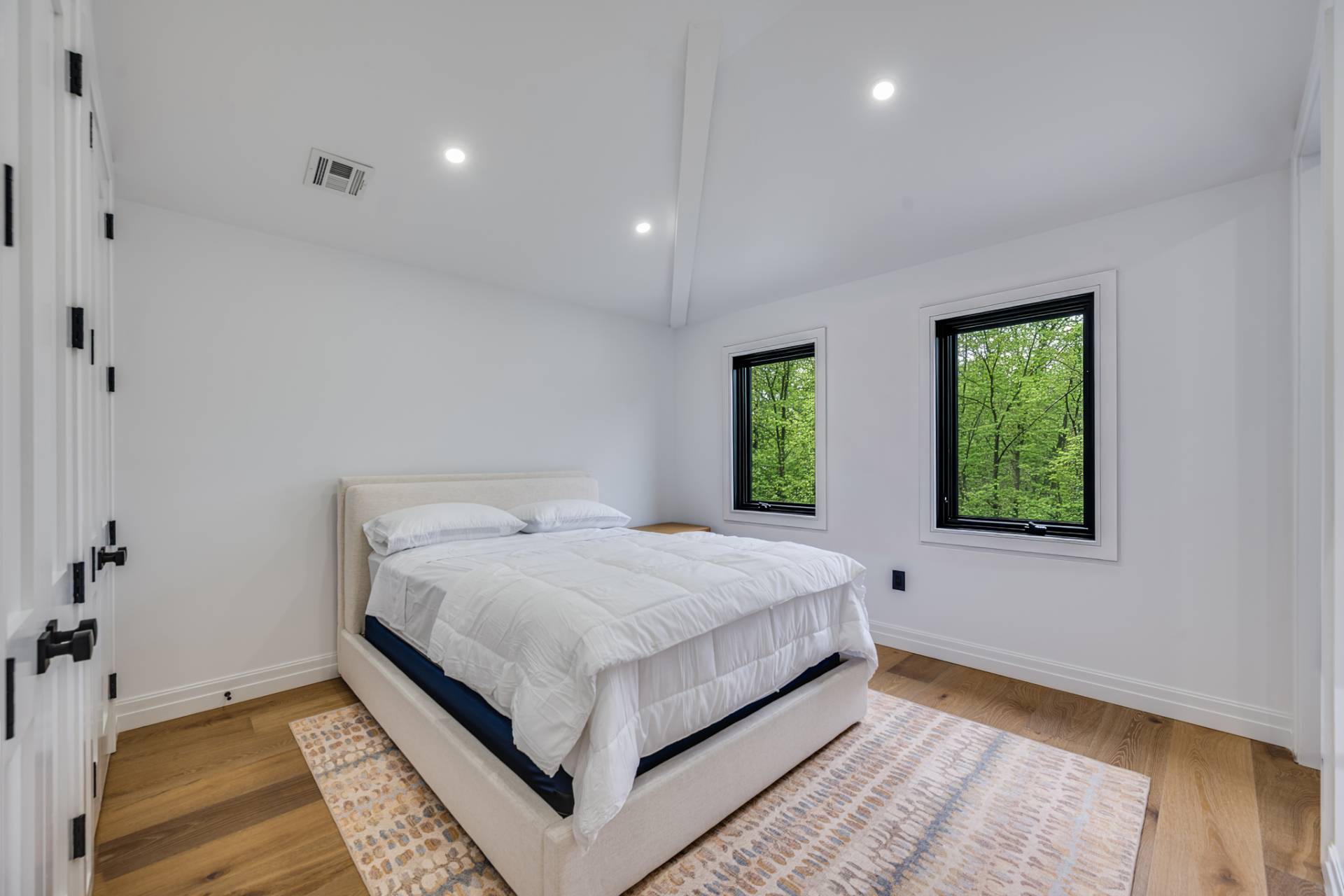 2 Grove Avenue