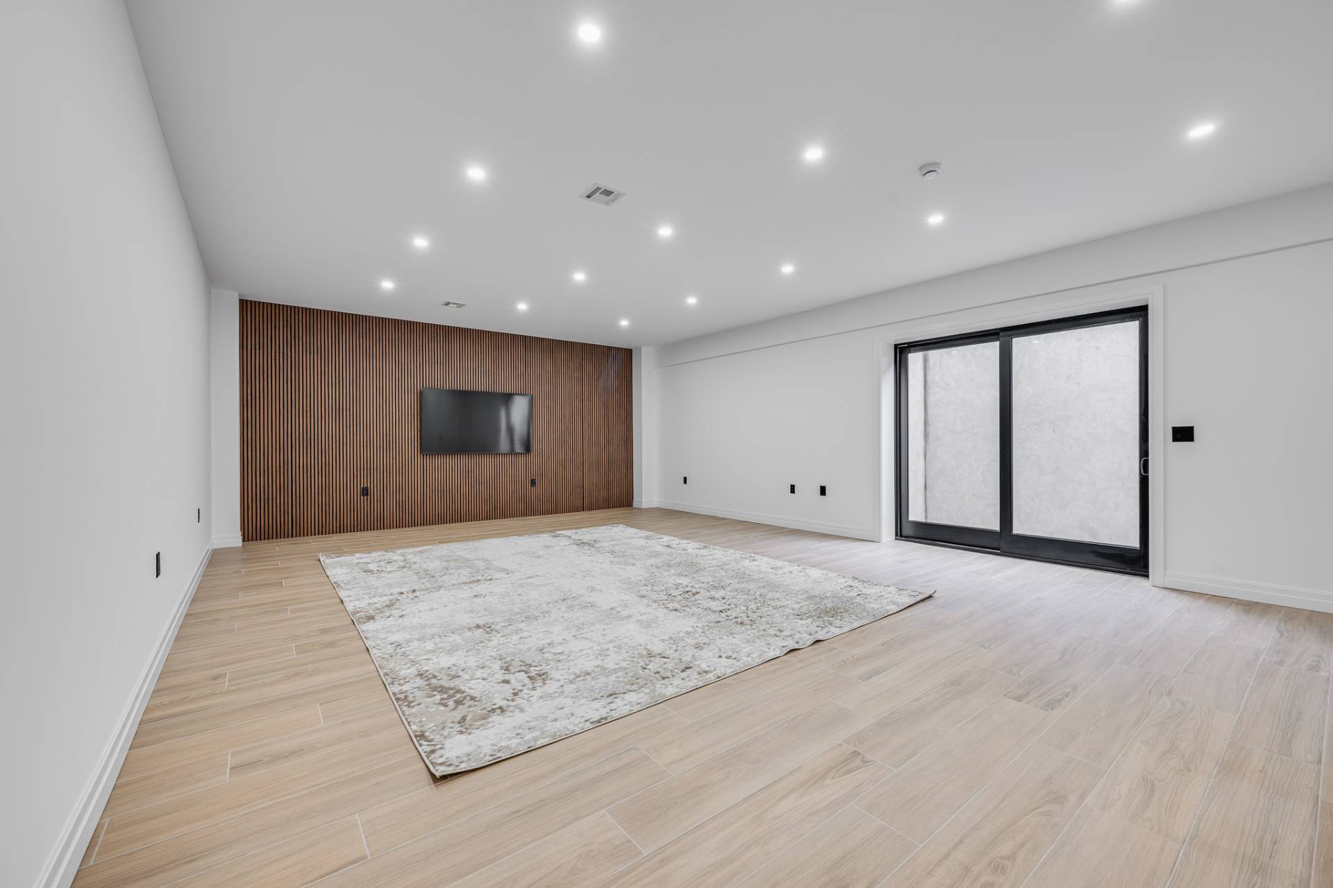 2 Grove Avenue
