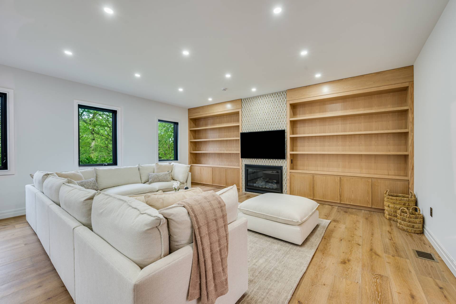 2 Grove Avenue
