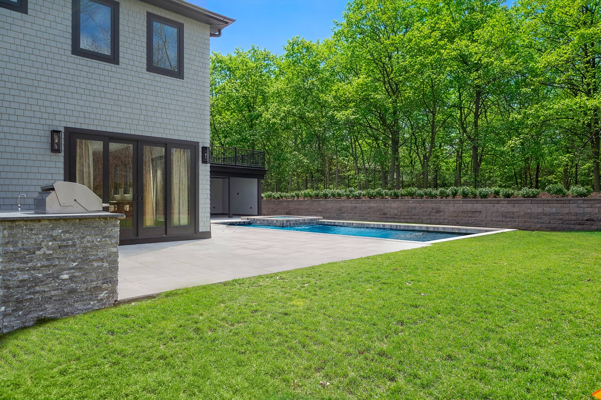 2 Grove Avenue
