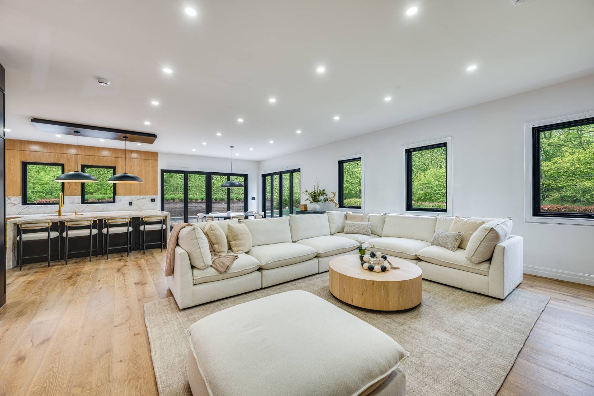 2 Grove Avenue