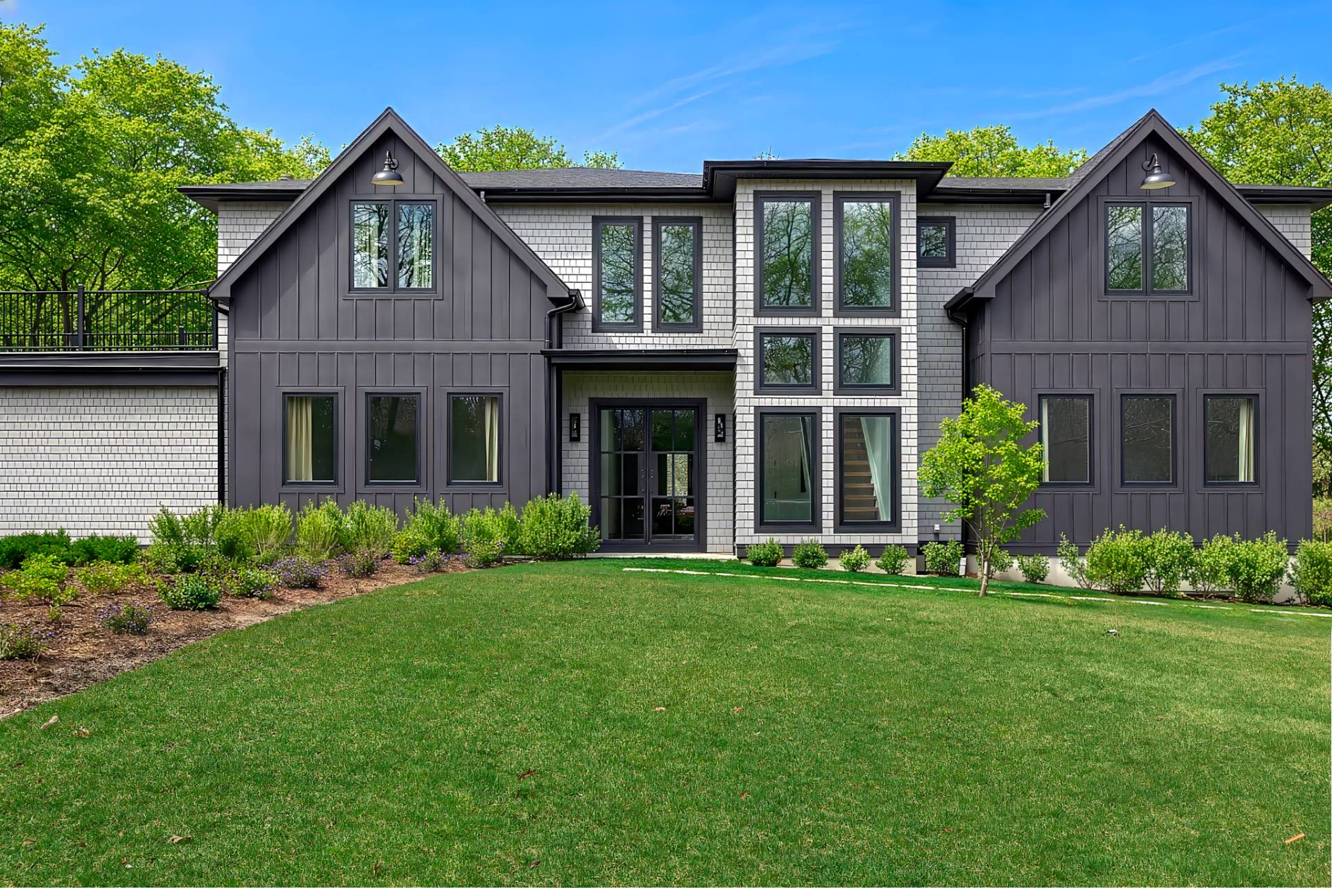 2 Grove Avenue