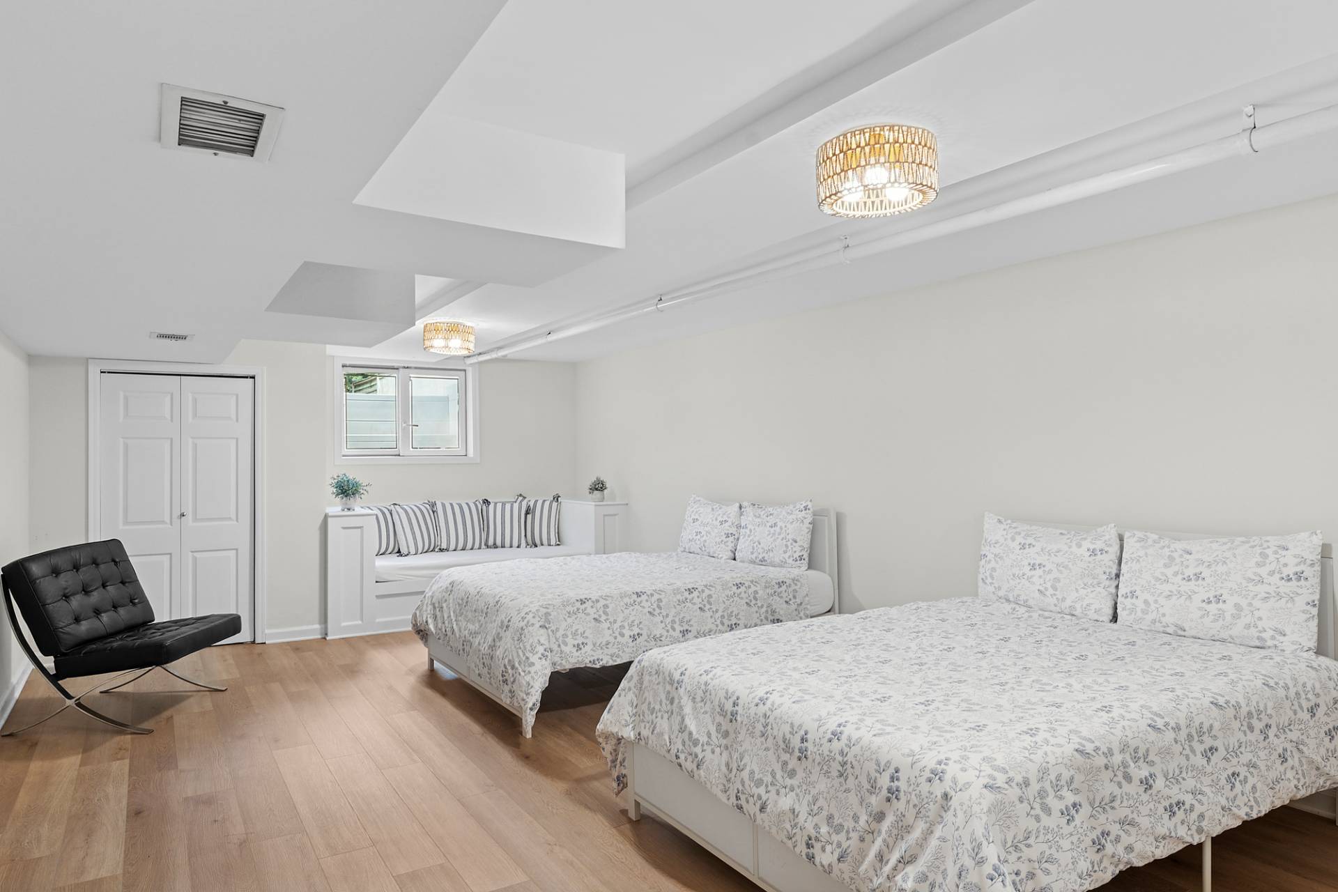 5 Spread Oak Lane