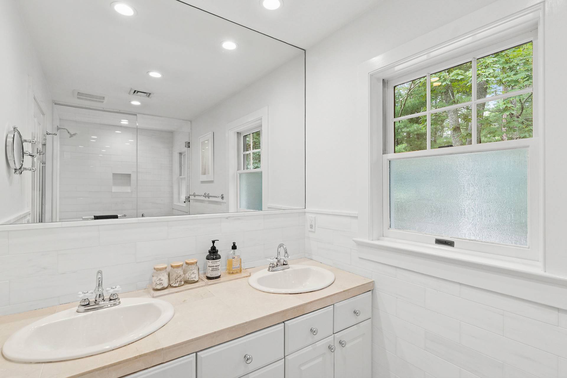 5 Spread Oak Lane