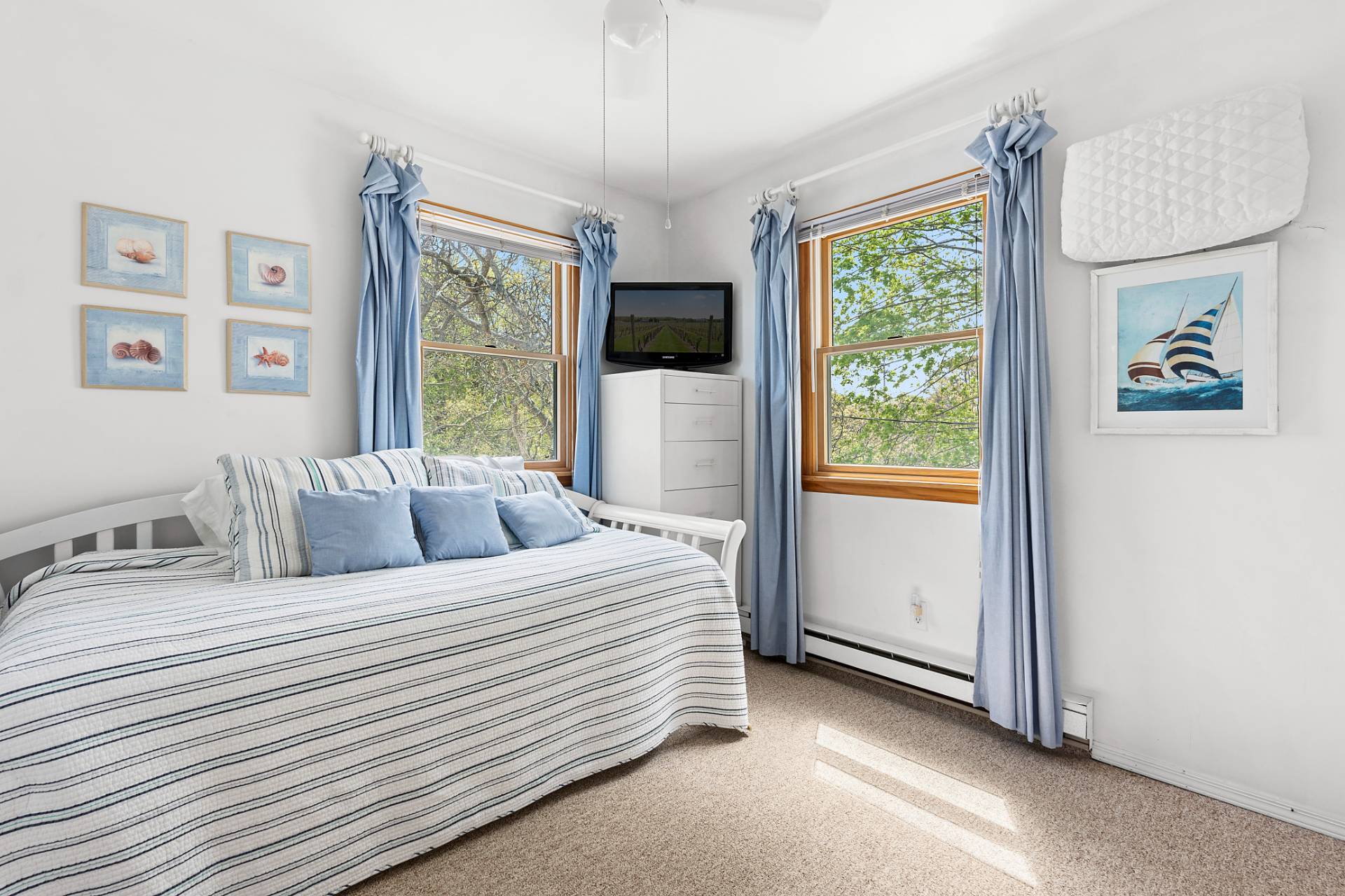 Cottage 2 Guest Bedroom 2