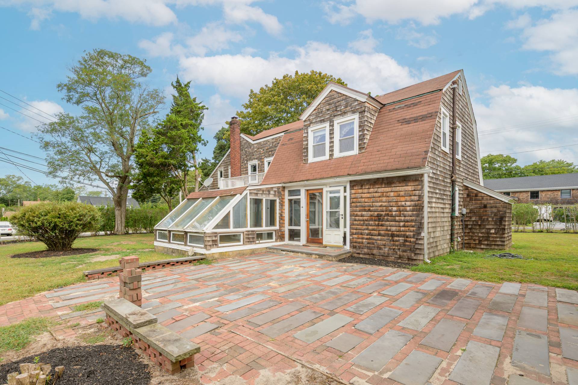 53 Foster Avenue
