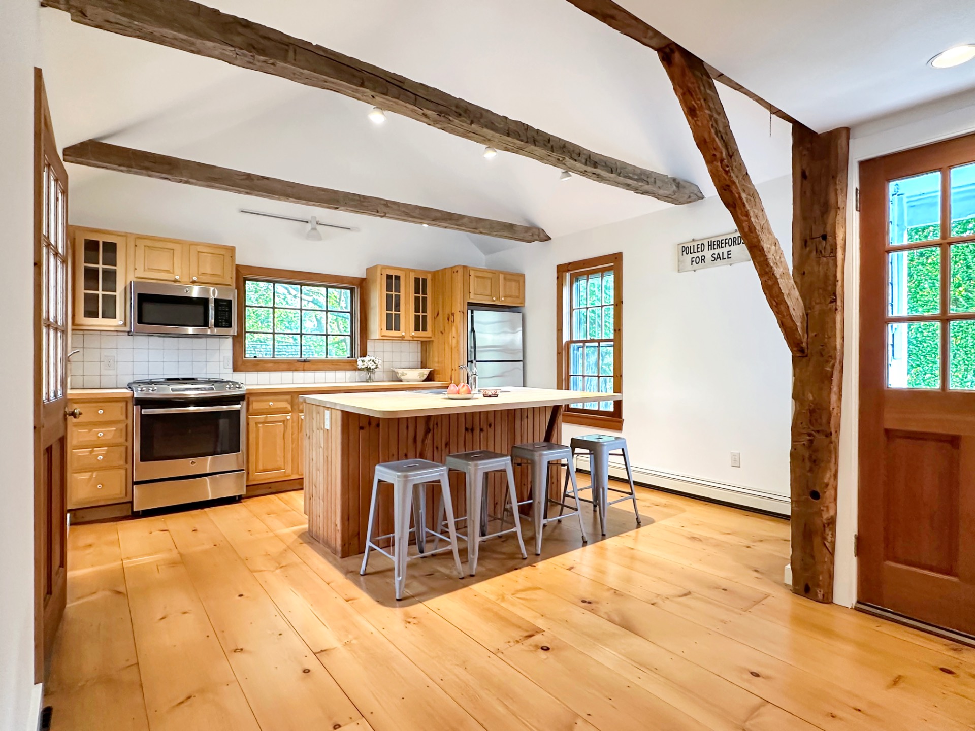 45 West Neck Road