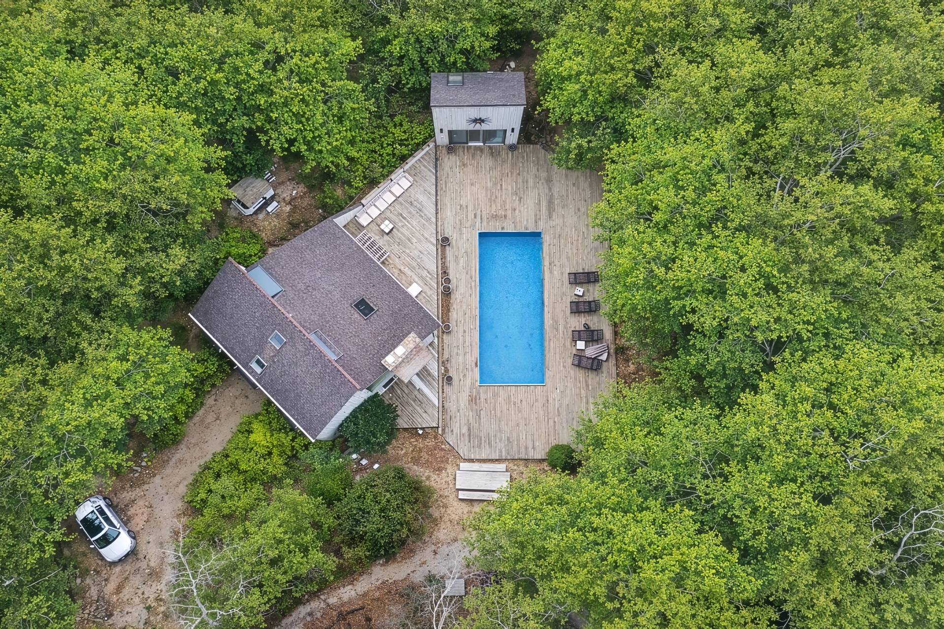 669 Hands Creek Road