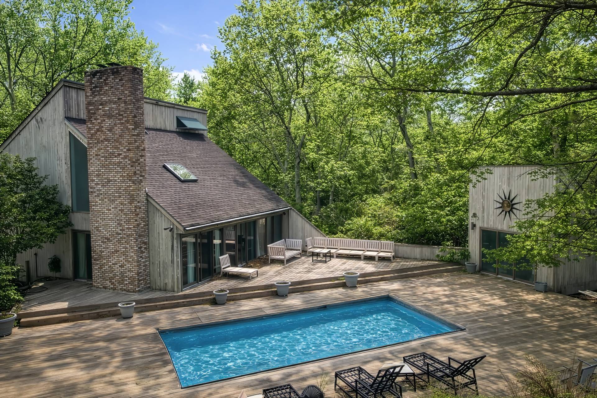 669 Hands Creek Road