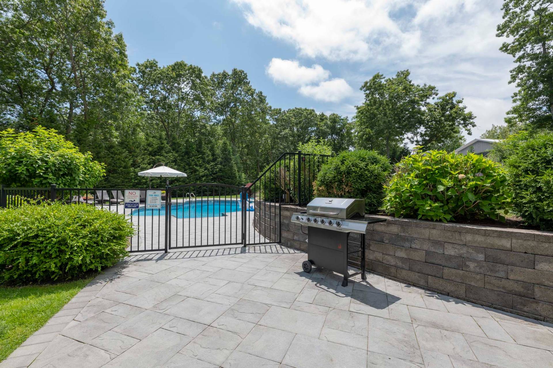 28 West Tiana Road