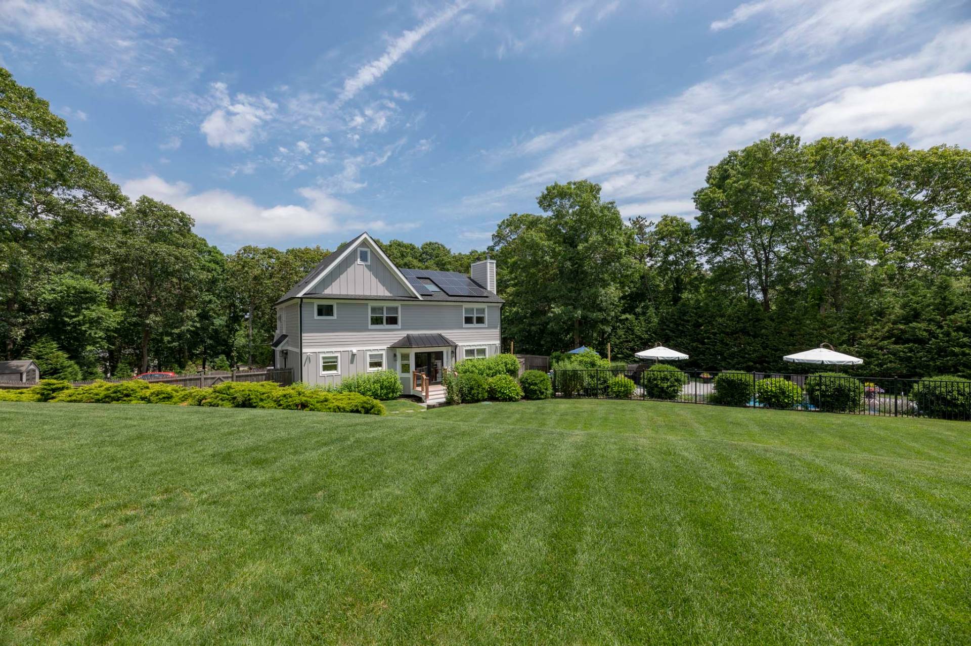 28 West Tiana Road