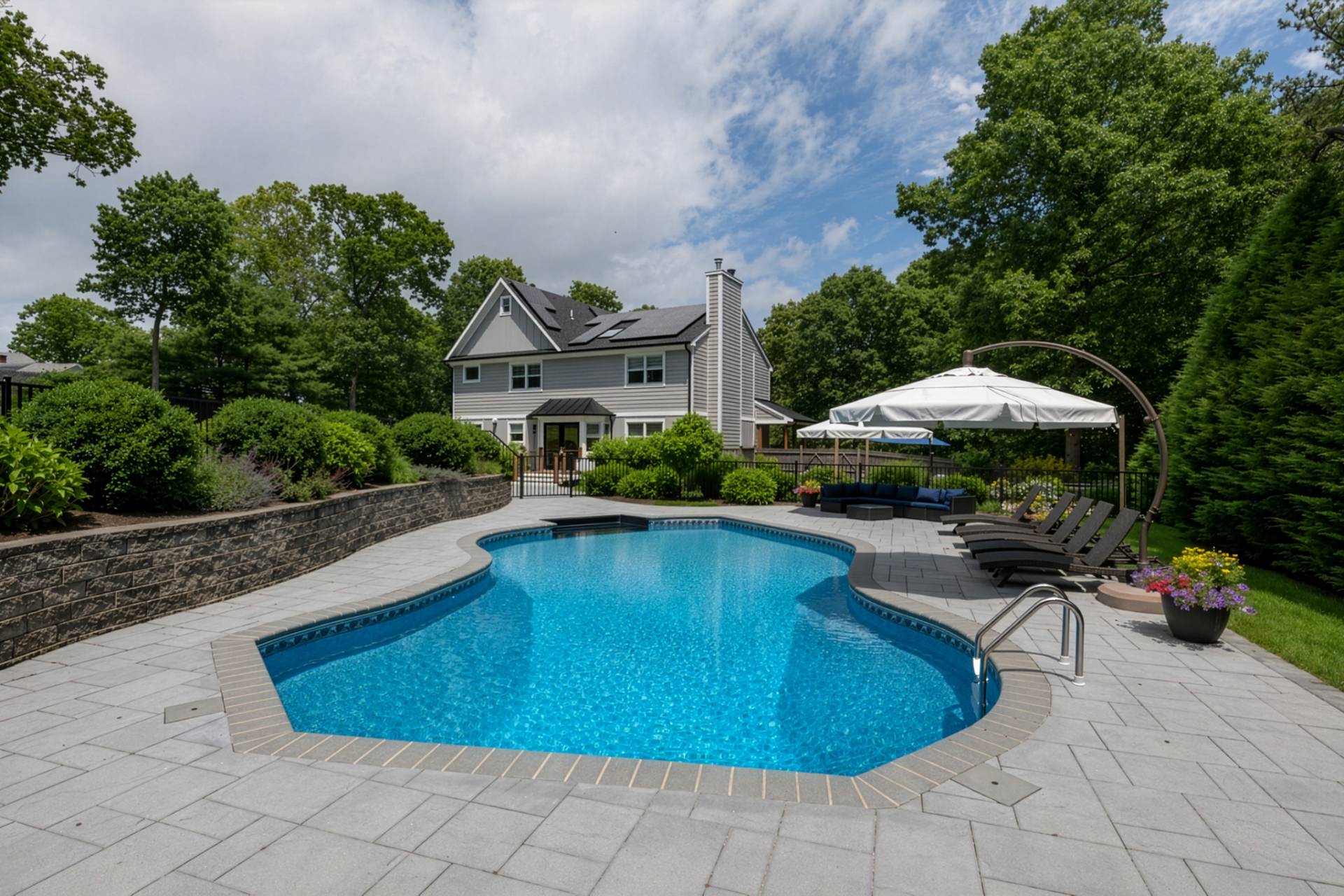 28 West Tiana Road