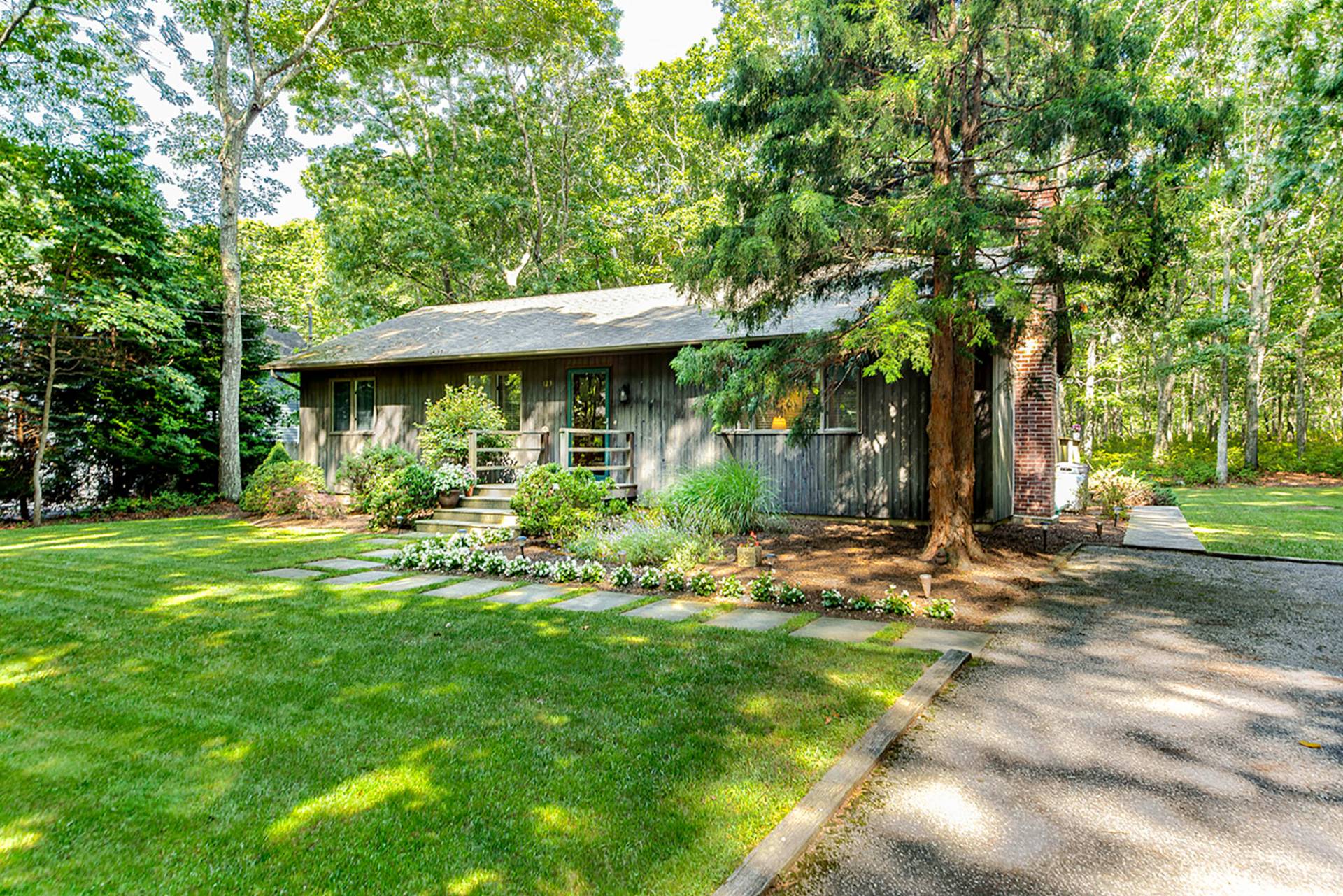 123 Montauk Blvd