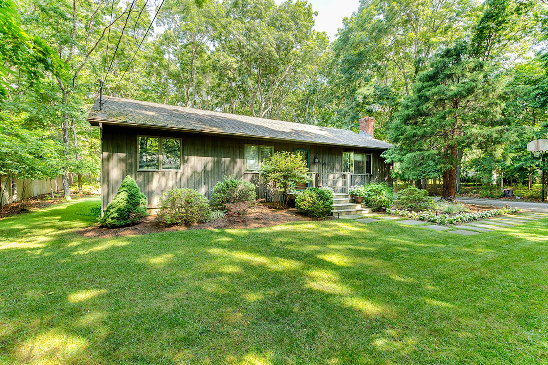 123 Montauk Blvd