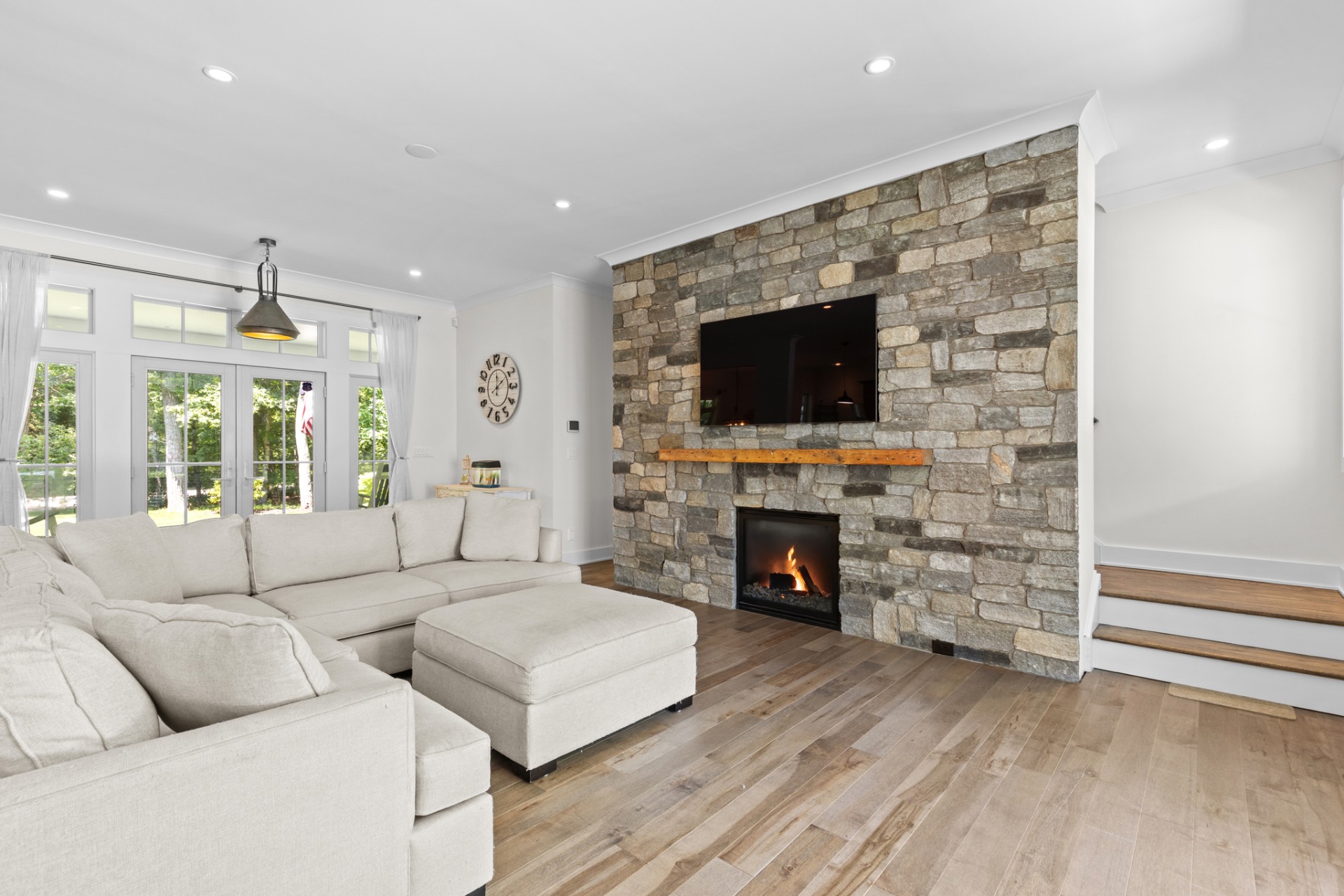 9 Deerland Drive