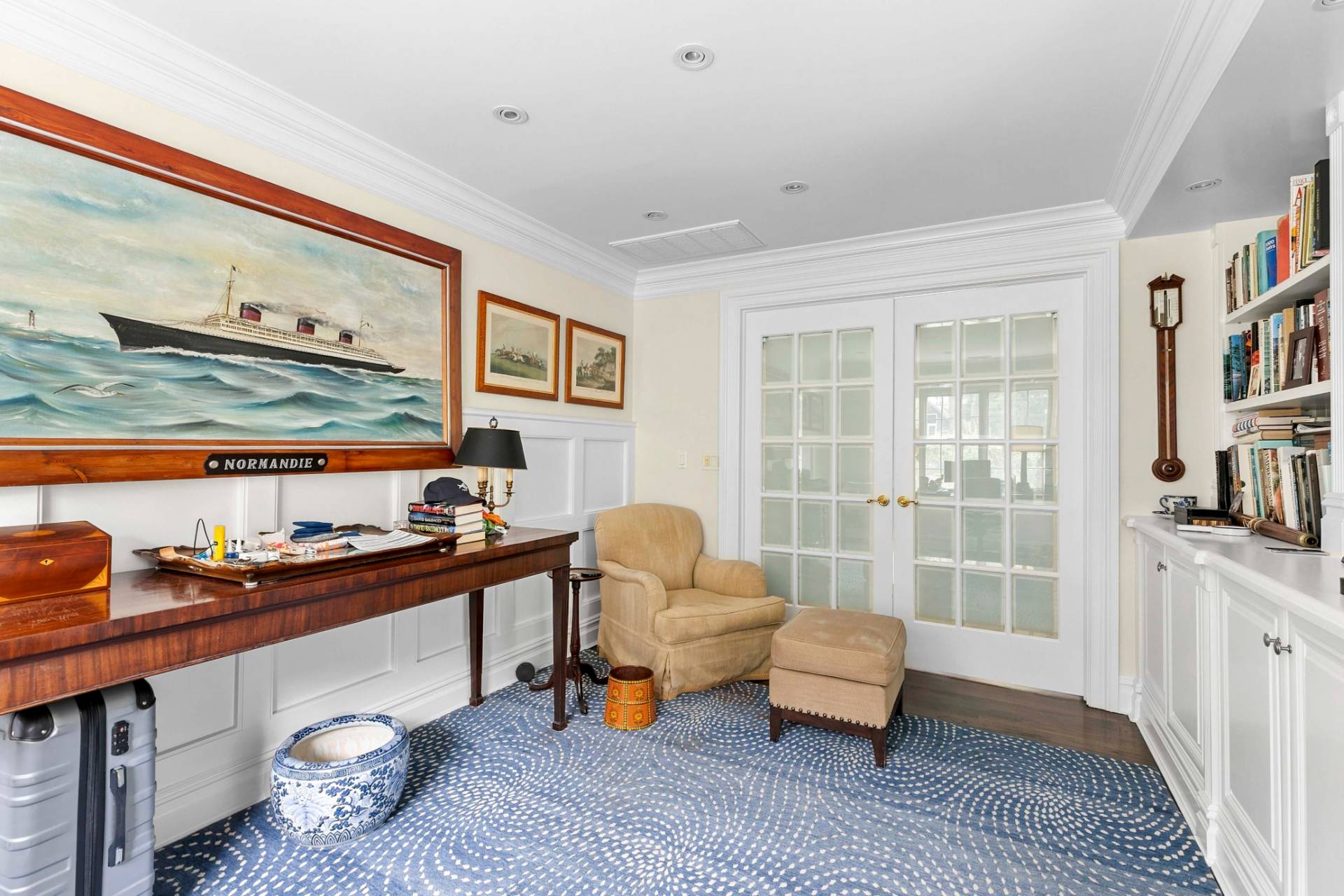 1 Albertines Lane