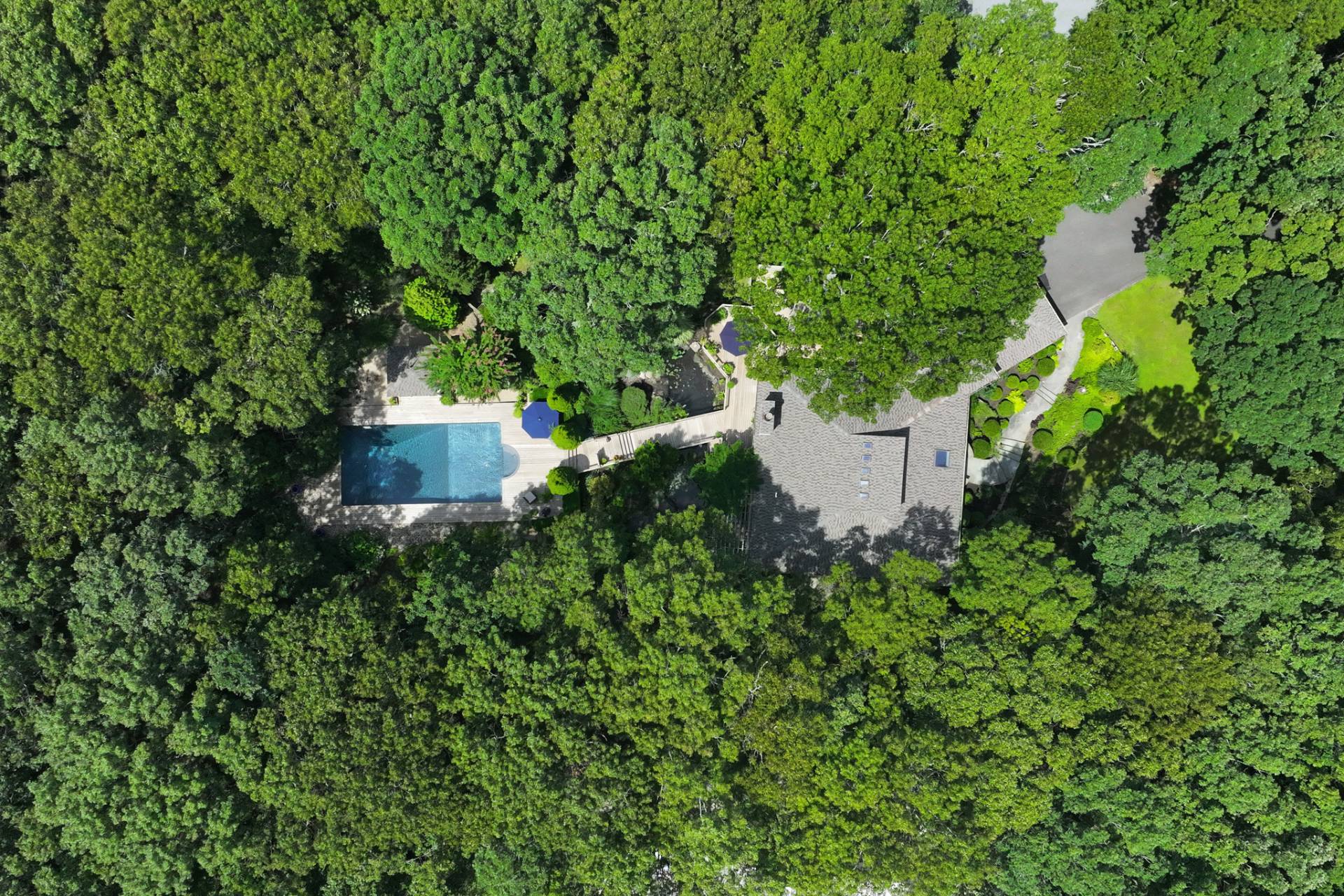 39 Peconic Hills Drive
