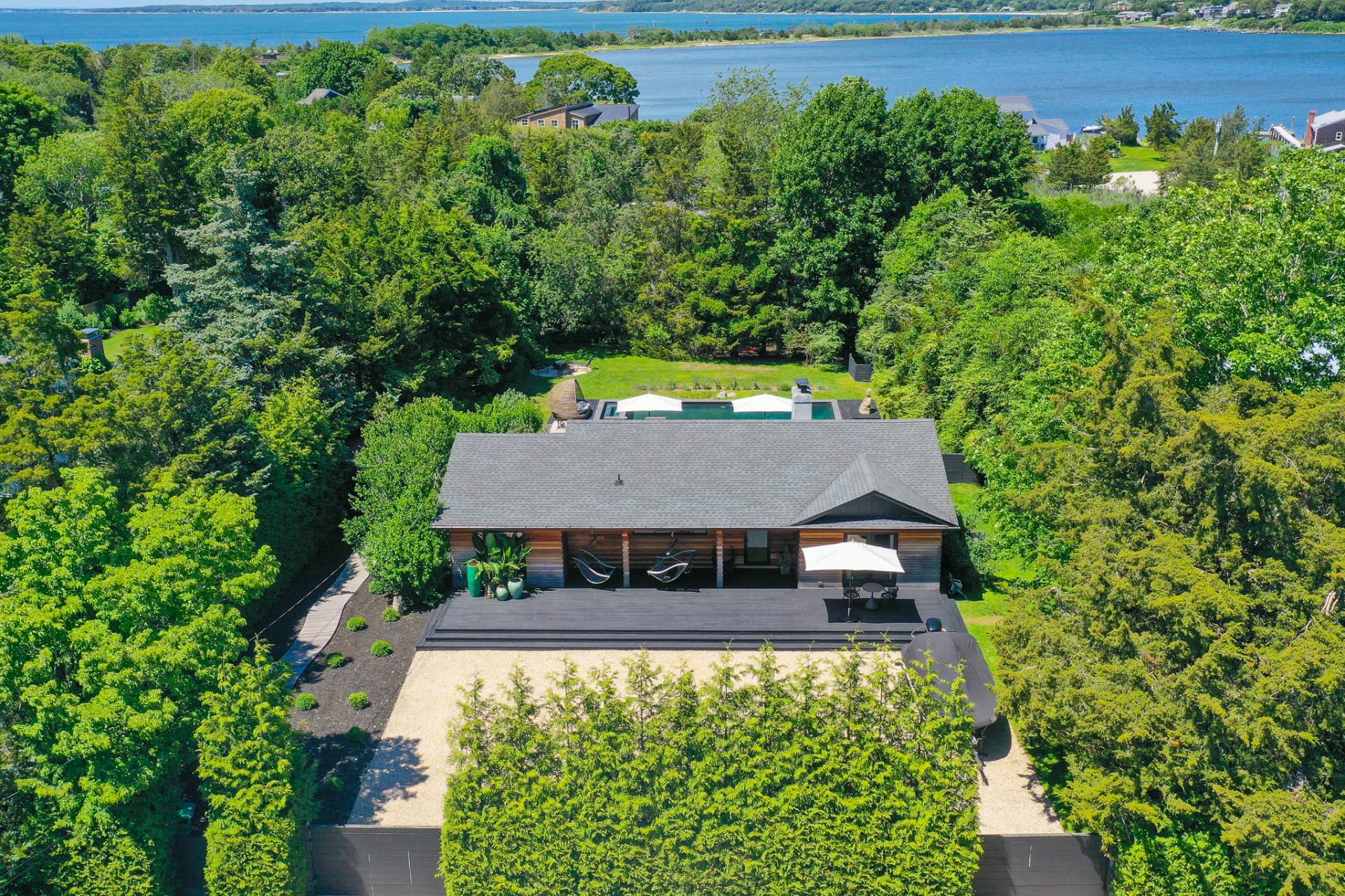 15 Peninsula Drive