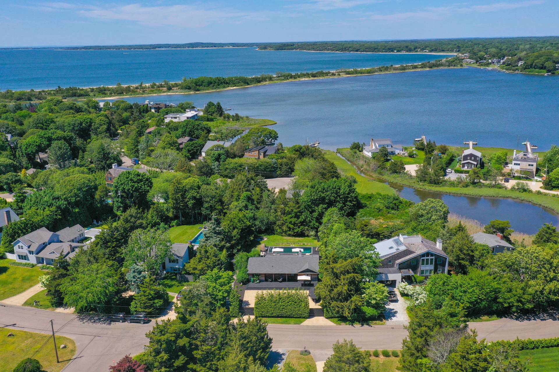 15 Peninsula Drive