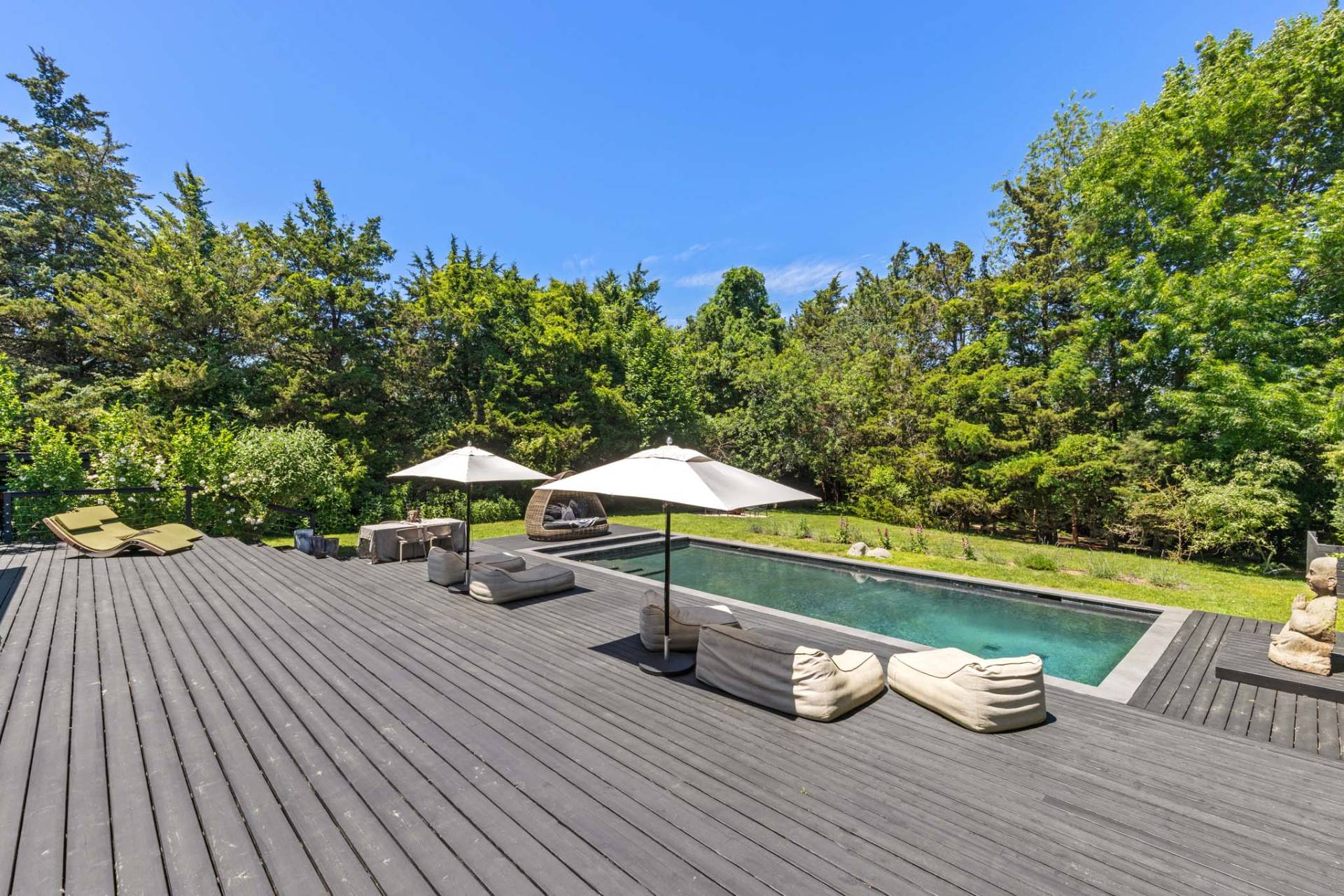 15 Peninsula Drive