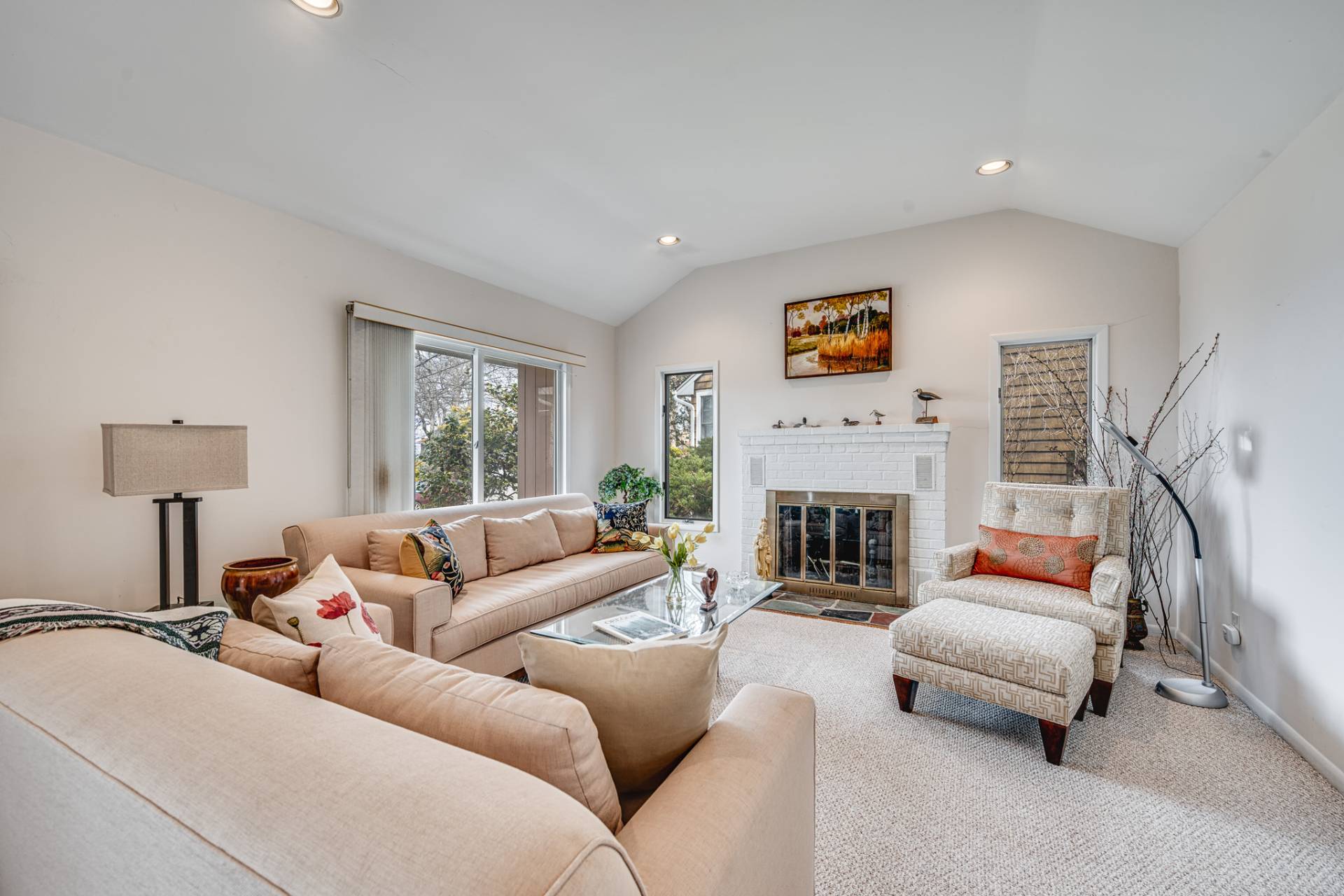 Living w/Fireplace