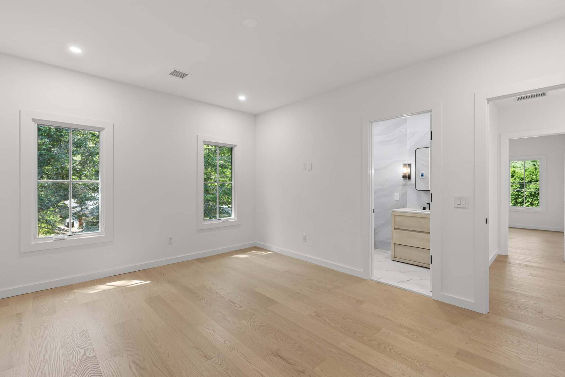 103 Huntington Crossway