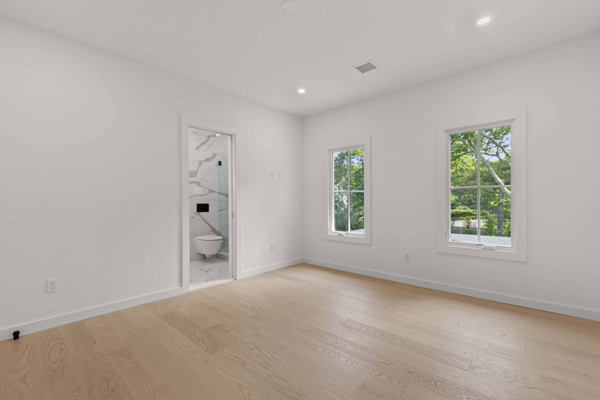 103 Huntington Crossway