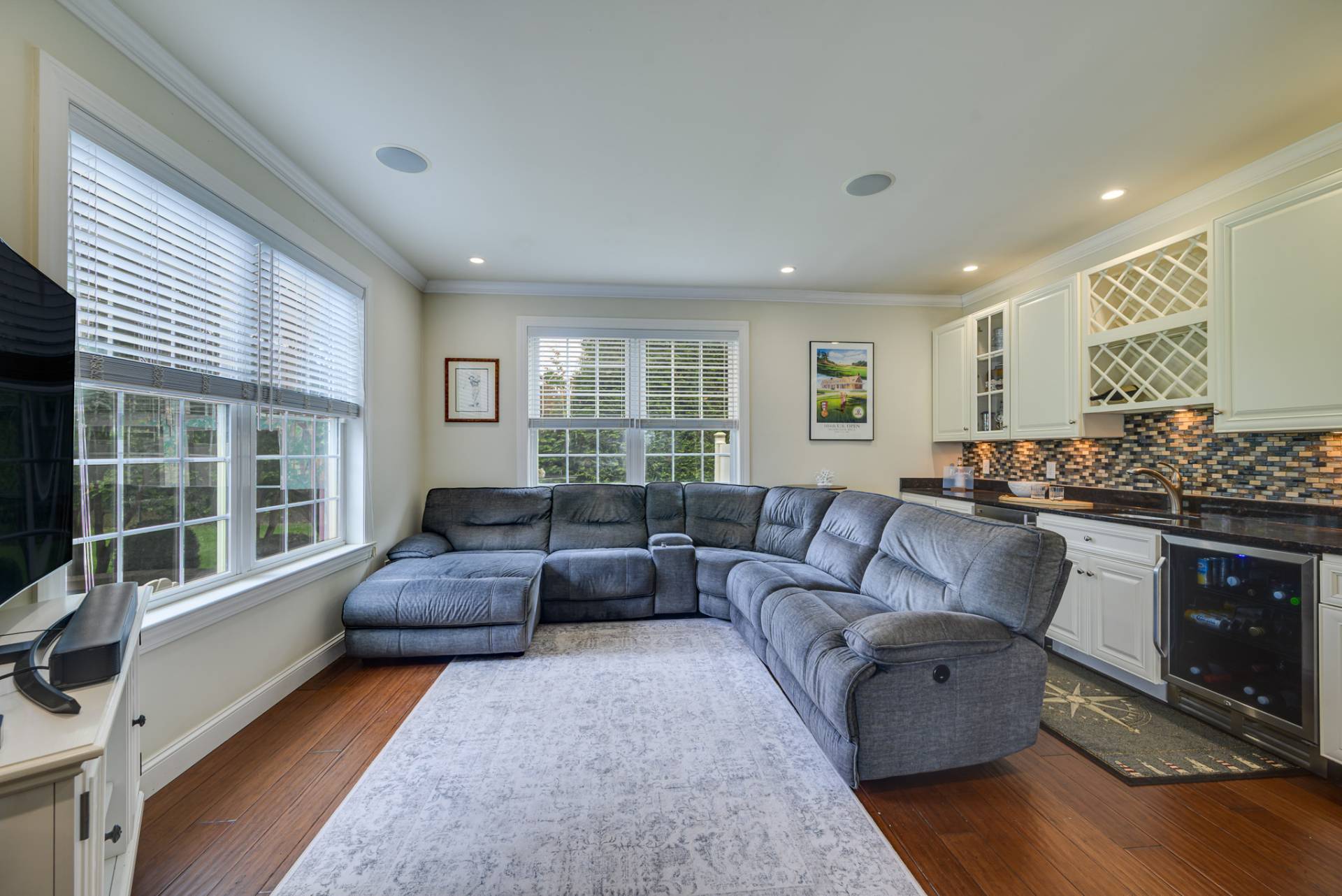 23 Knollwood Drive