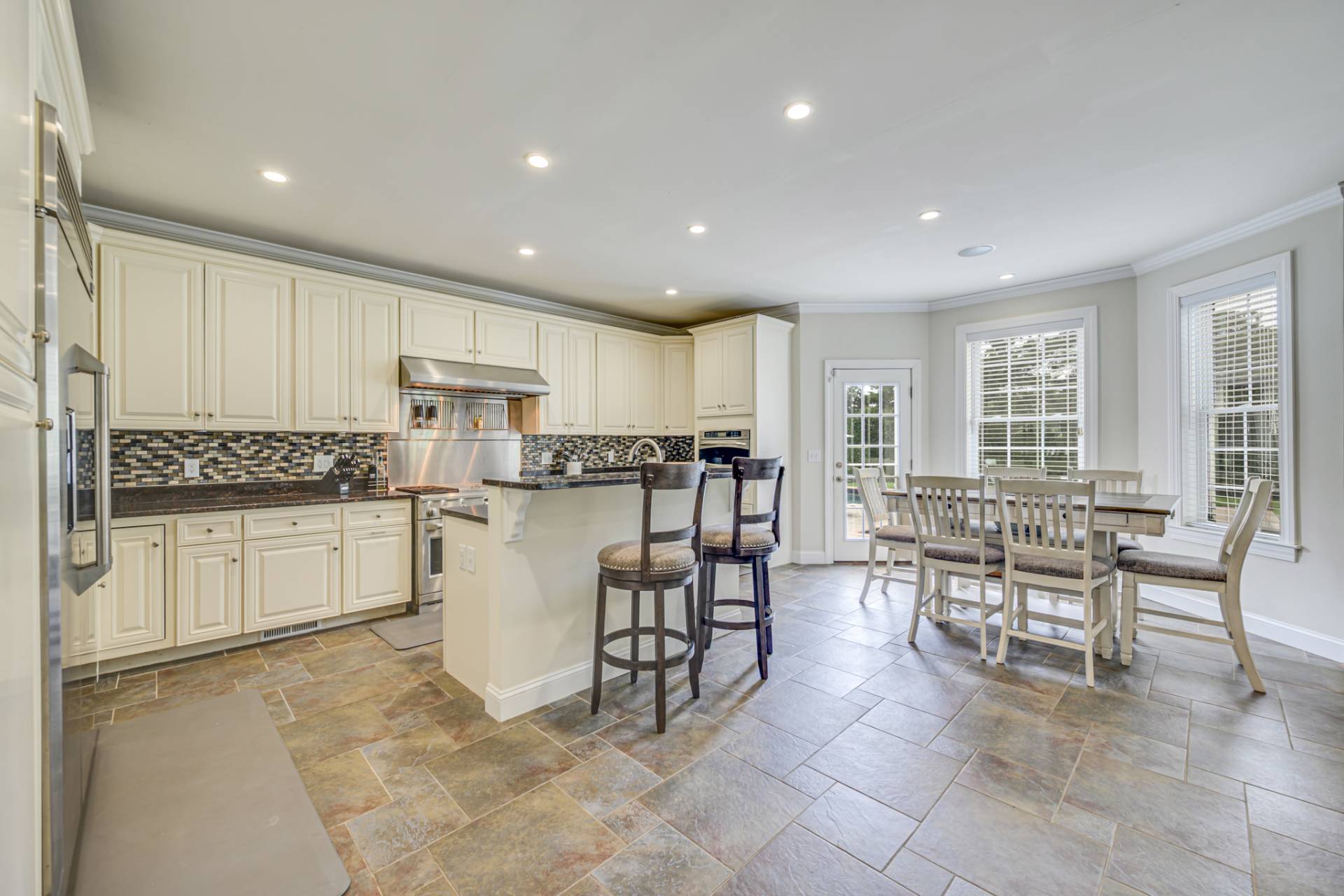 23 Knollwood Drive