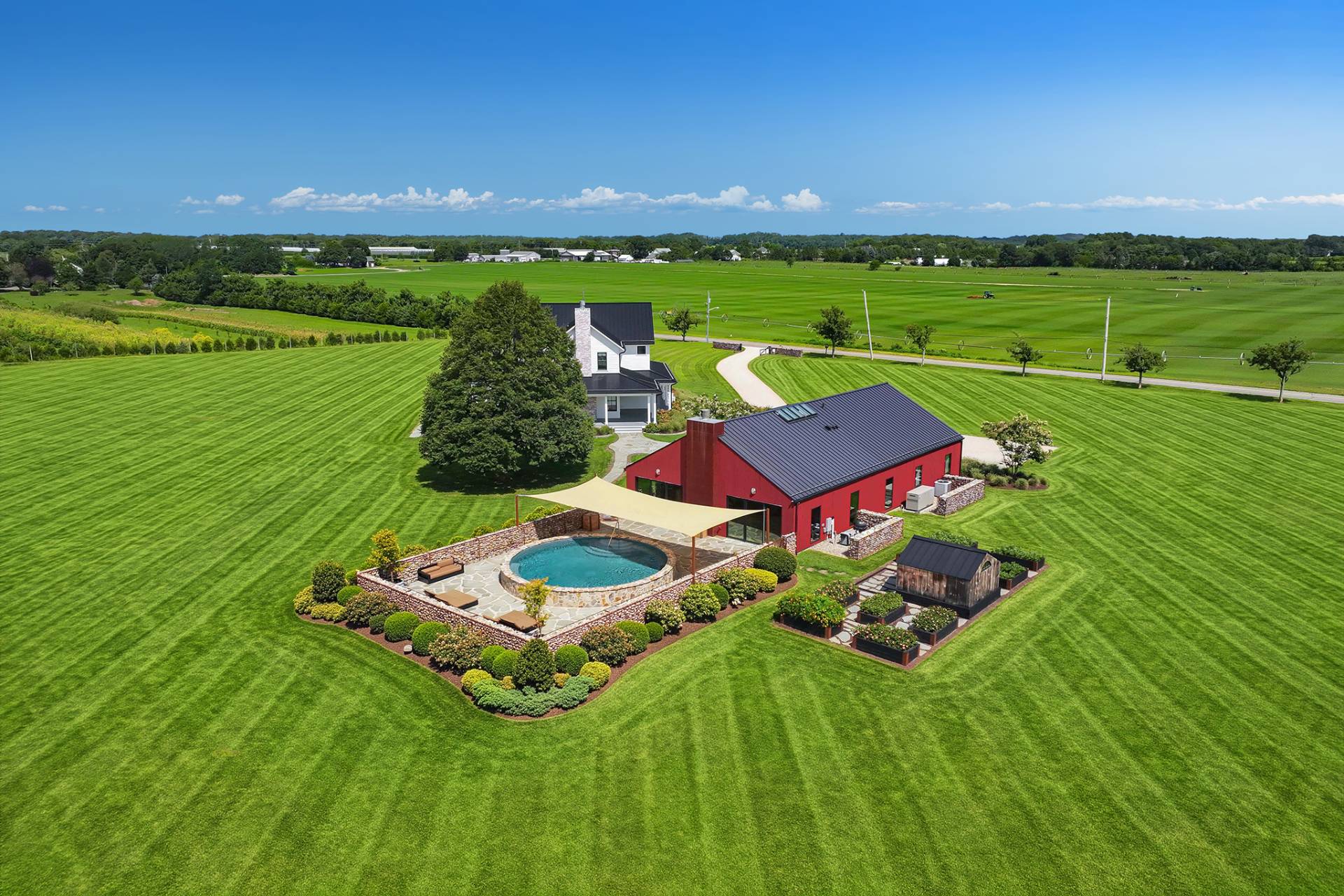 799 Manor Lane