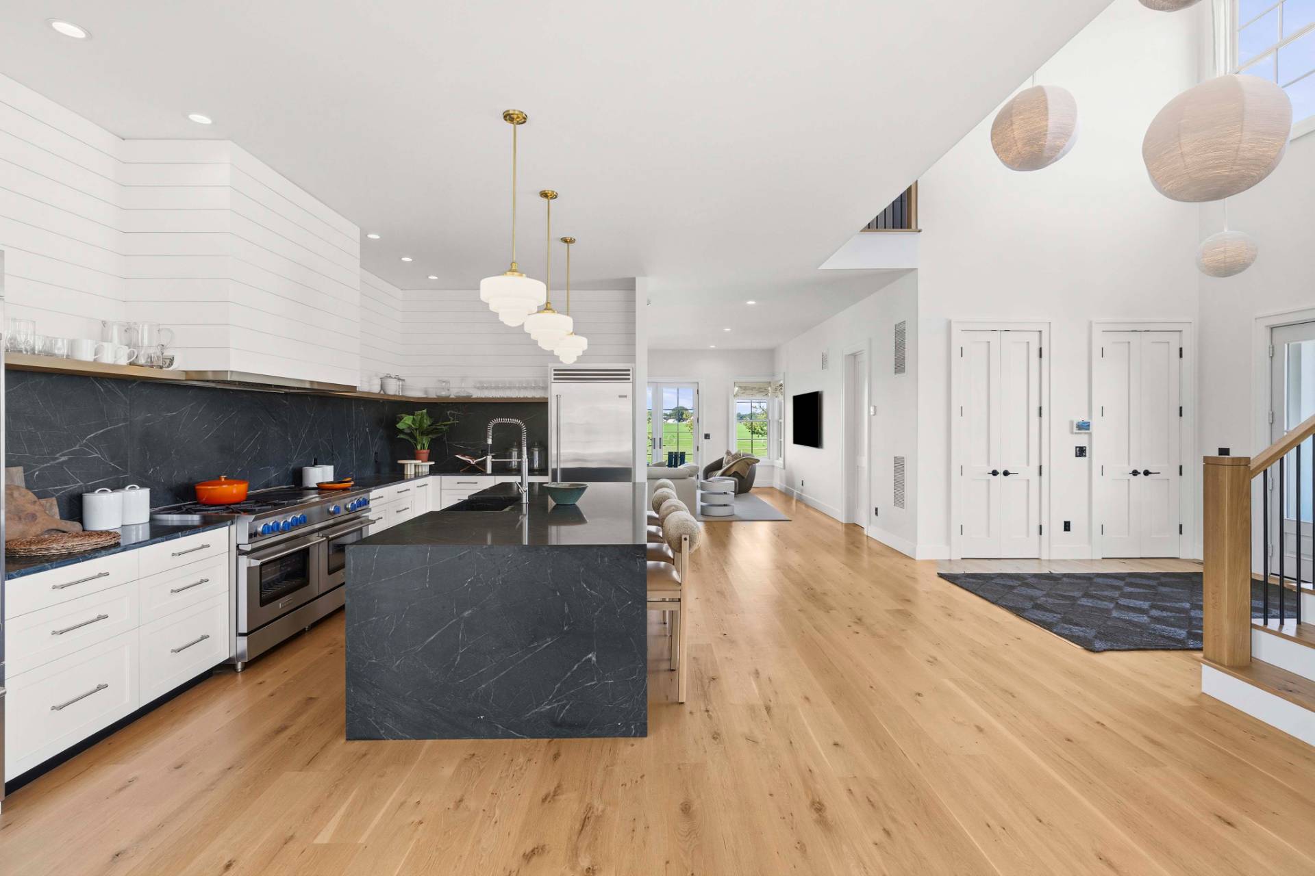 799 Manor Lane