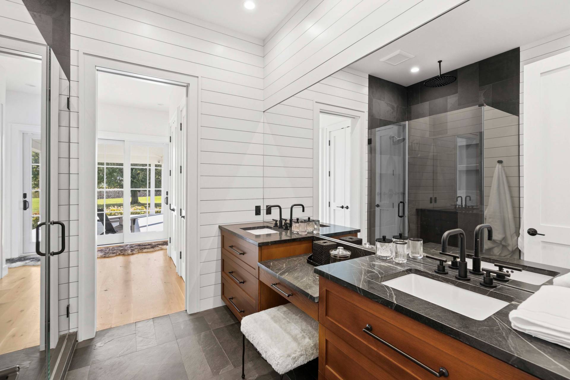 799 Manor Lane