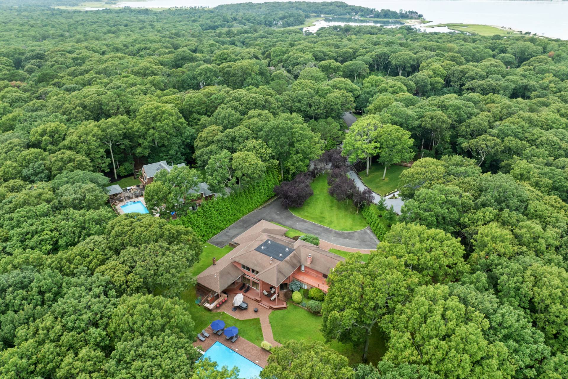 27 Realnautic Court