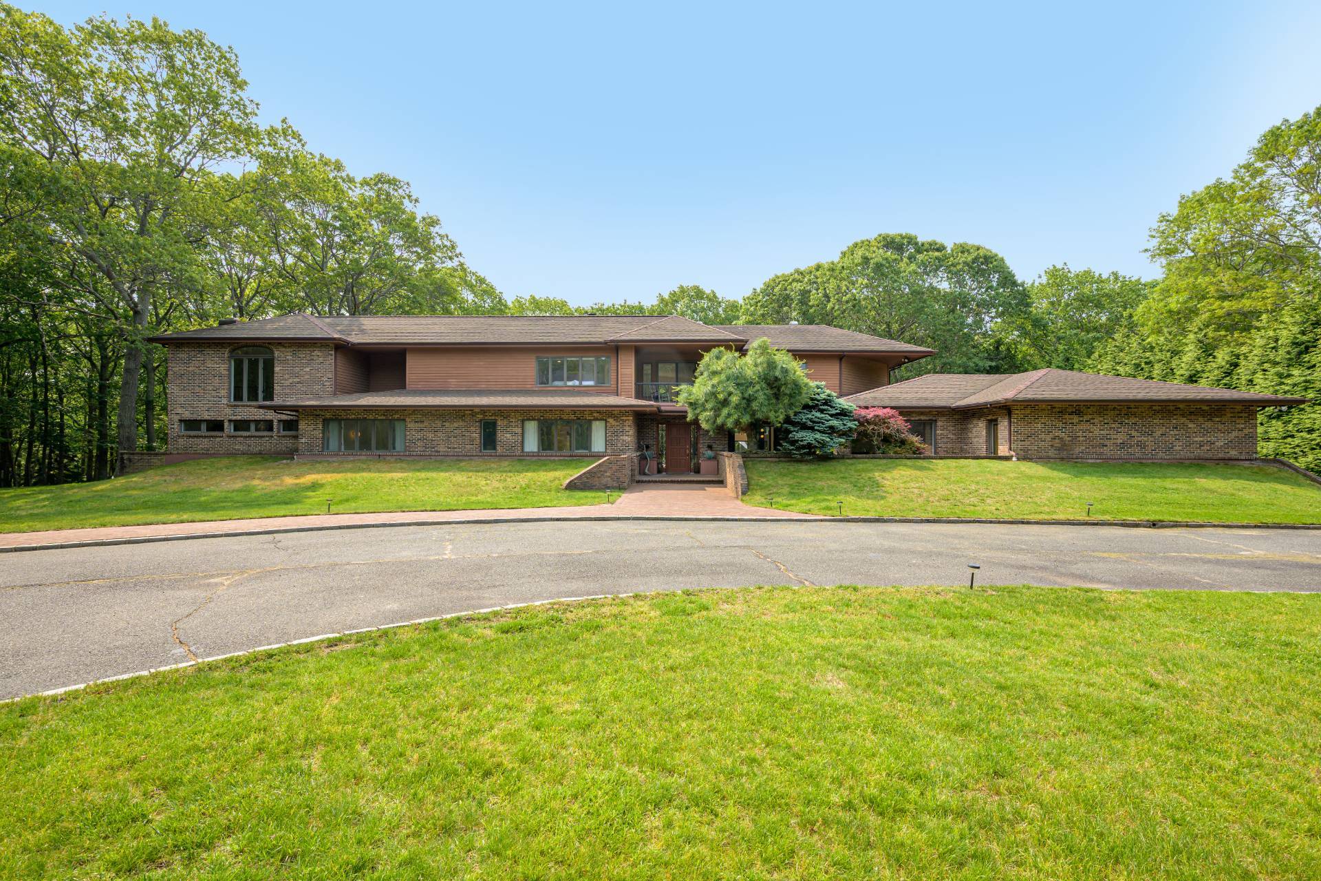 27 Realnautic Court
