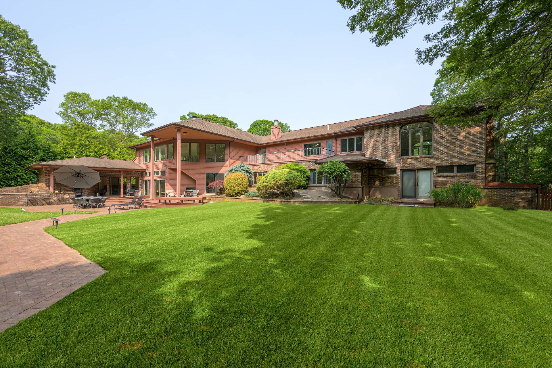 27 Realnautic Court