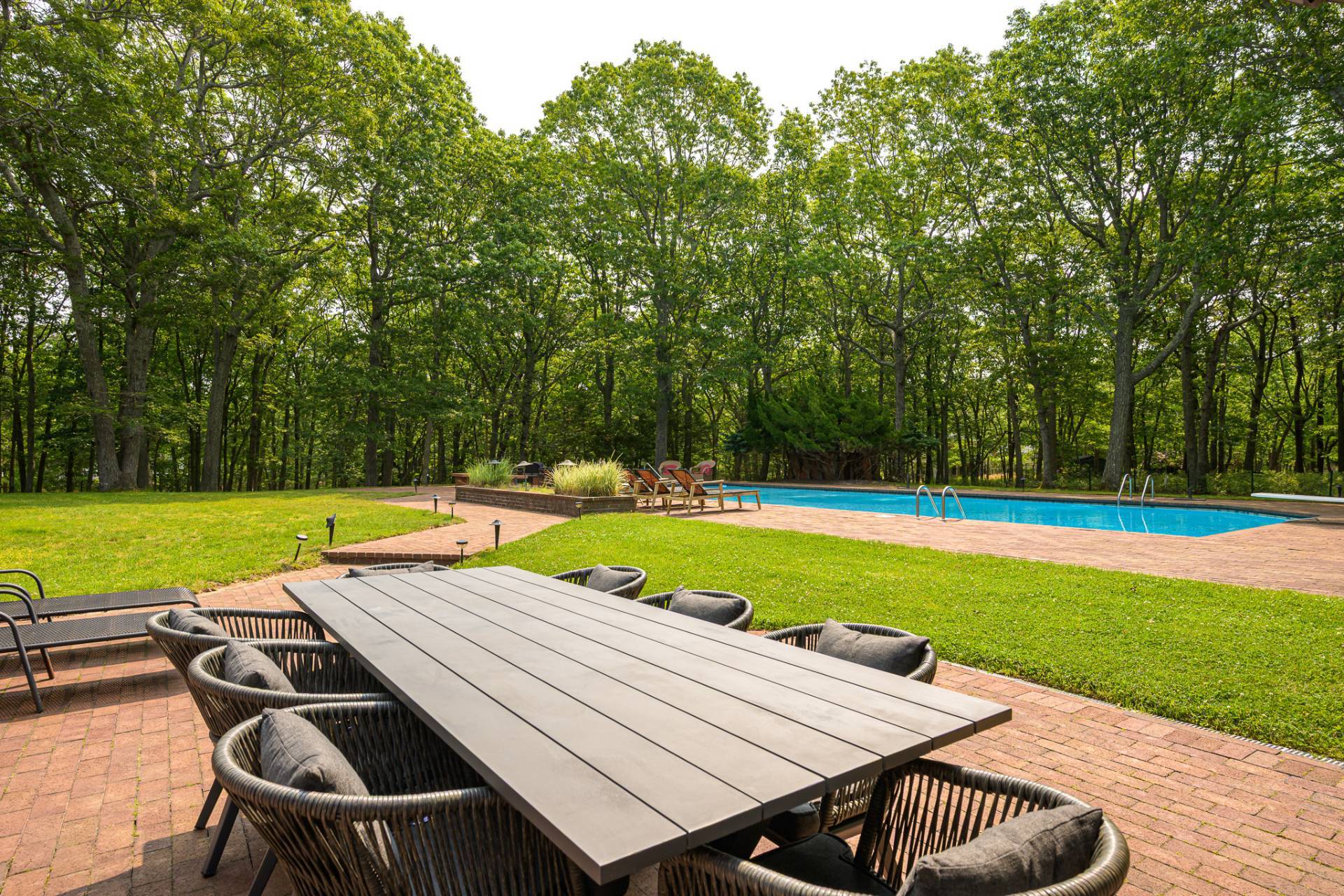 27 Realnautic Court