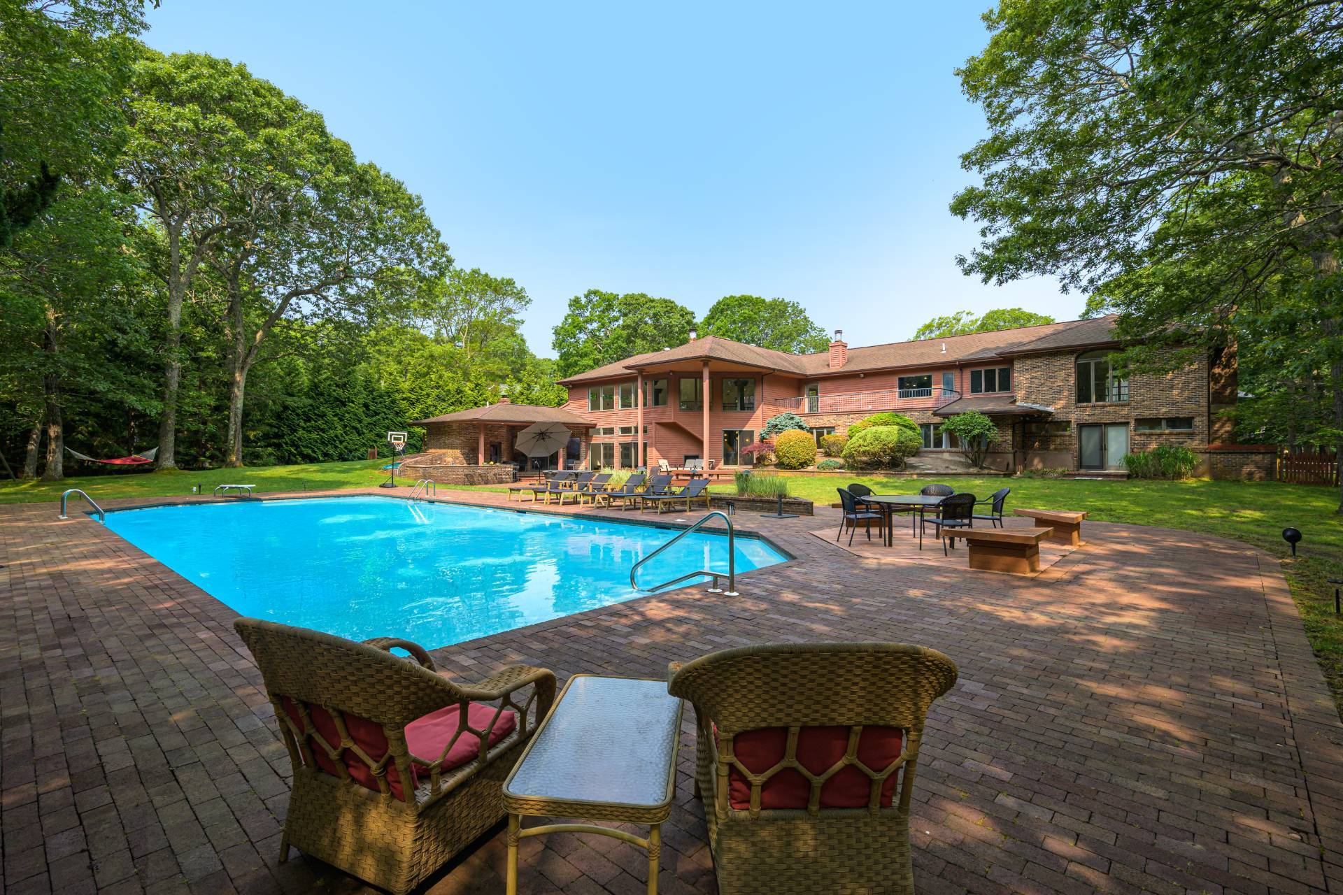 27 Realnautic Court