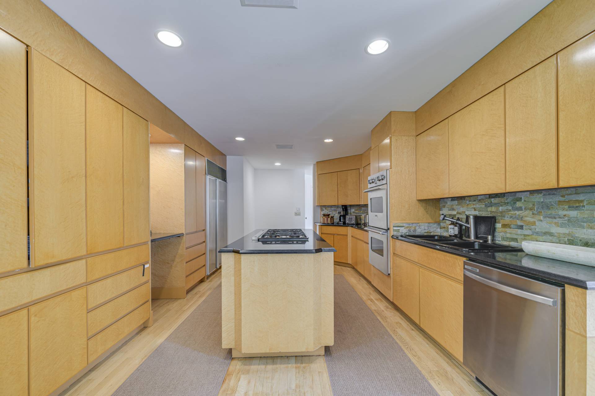 27 Realnautic Court